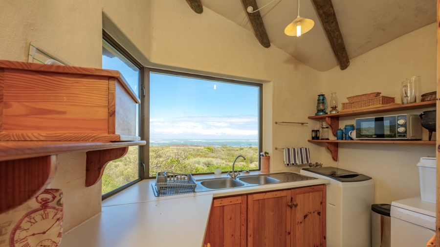 6 Bedroom Property for Sale in Suiderstrand Western Cape